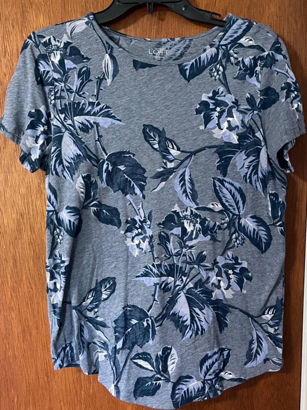 LOFT Heathered Blue Floral Short Sleeve Top